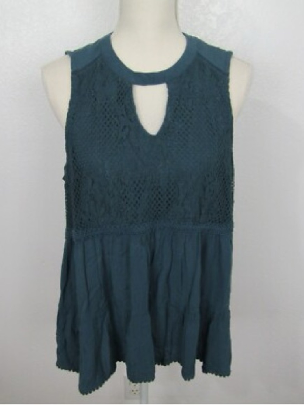 Maurices Teal Crochet Keyhole Tank